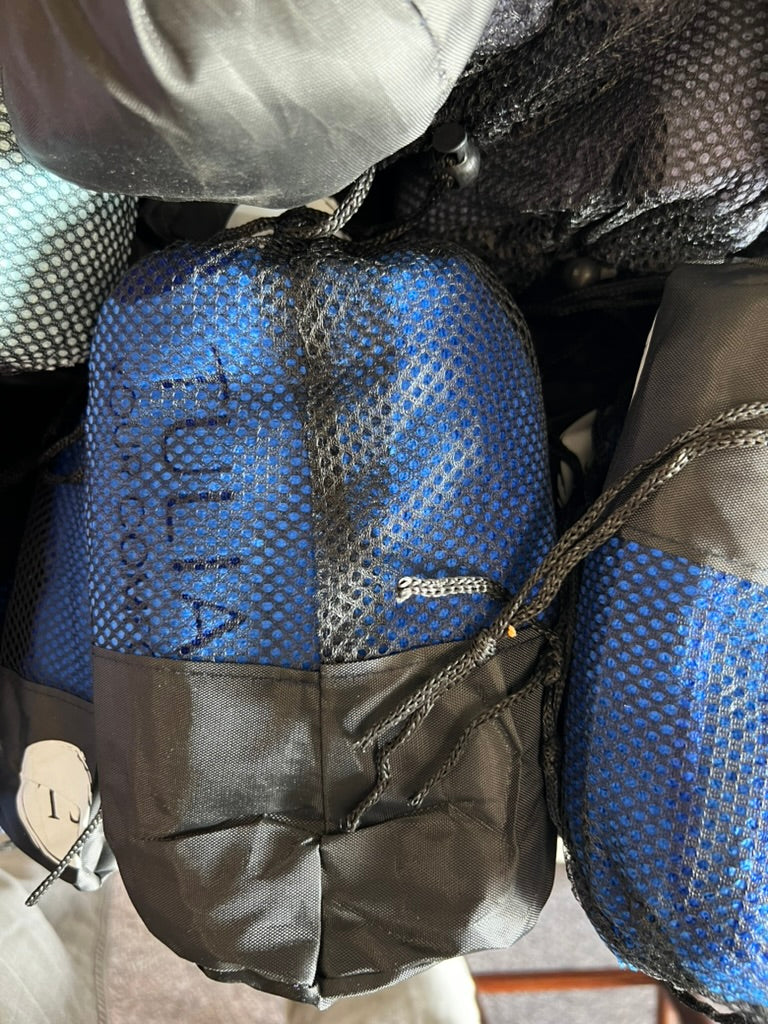 Quick-Dry Microfiber Towel – Compact, Fast-Drying, Mesh Bag Included